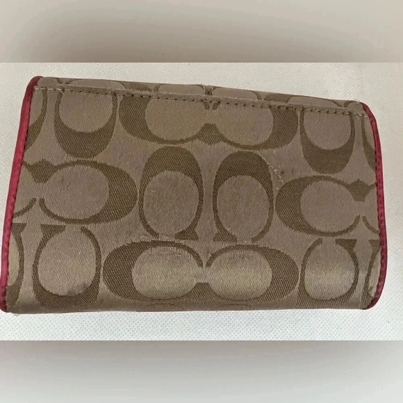 COACH | ladies Signature Jacquard clutch wallet - Picture 6 of 16